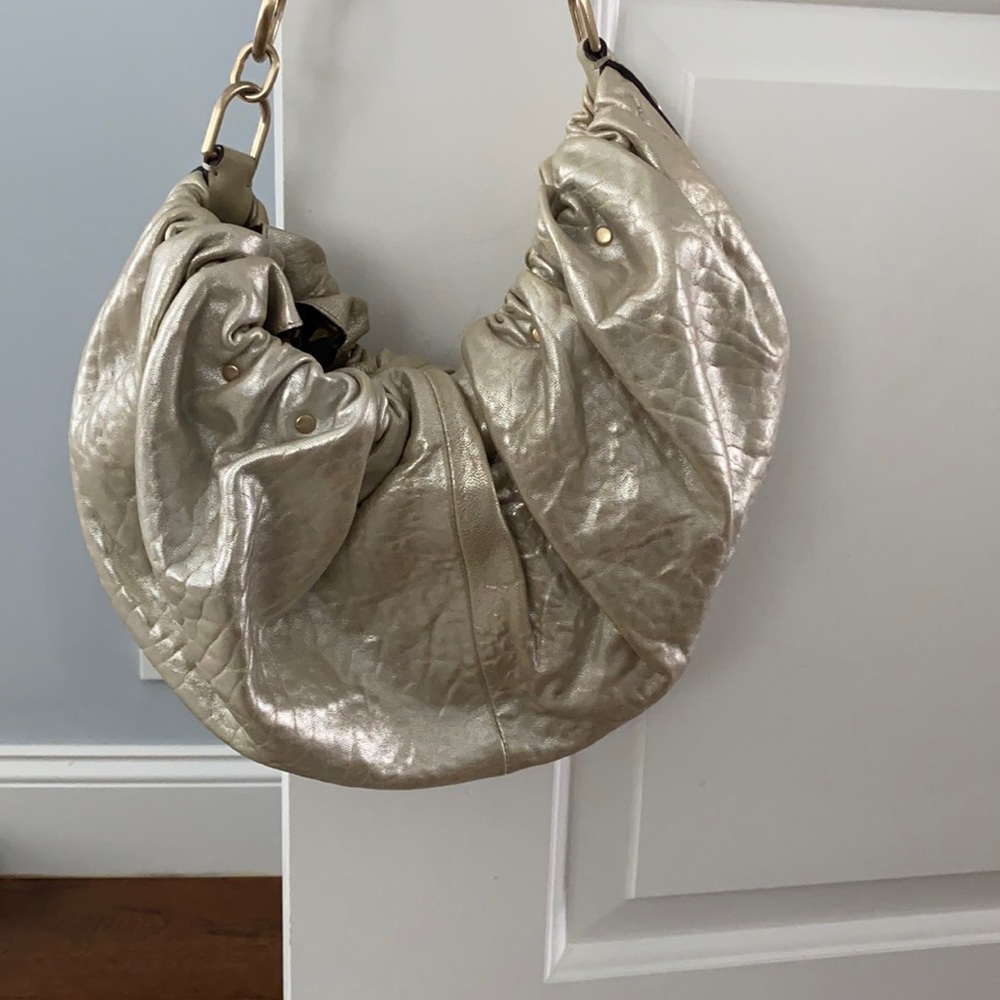 Shoulder bag by Laundry by Shelli Segal .